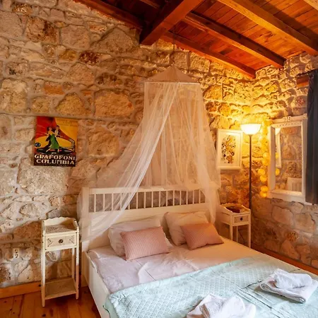 Forest Stone With Pool Apartment Kriopigi