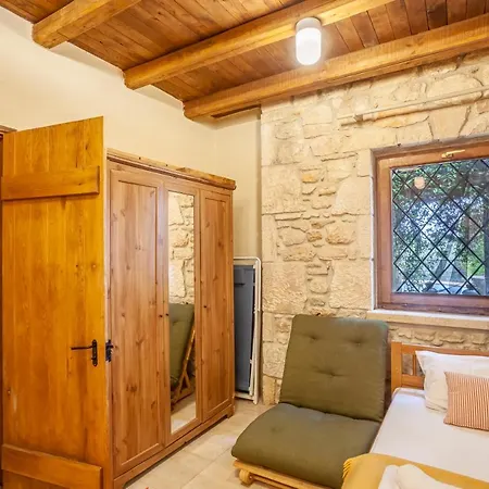Forest Stone With Pool *